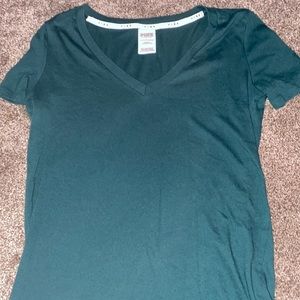 pink vs green tee shirt